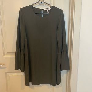 BCBGeneration bell sleeve shift dress in olive green. Size XS. Great condition